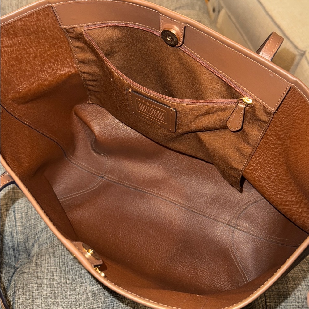 Coach Tote Signature Brown City Tote Large Bag - Picture 9 of 17